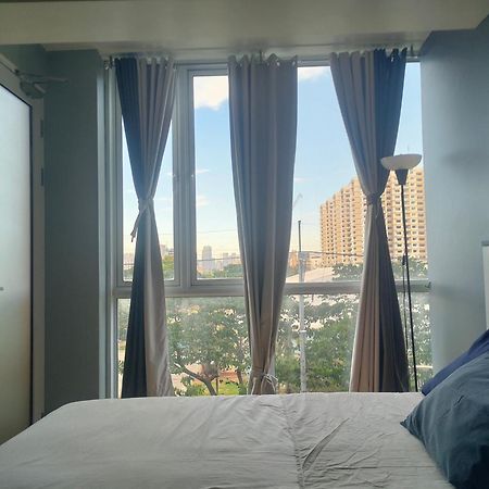 Bay Garden Club And Residences Pasay Exteriör bild